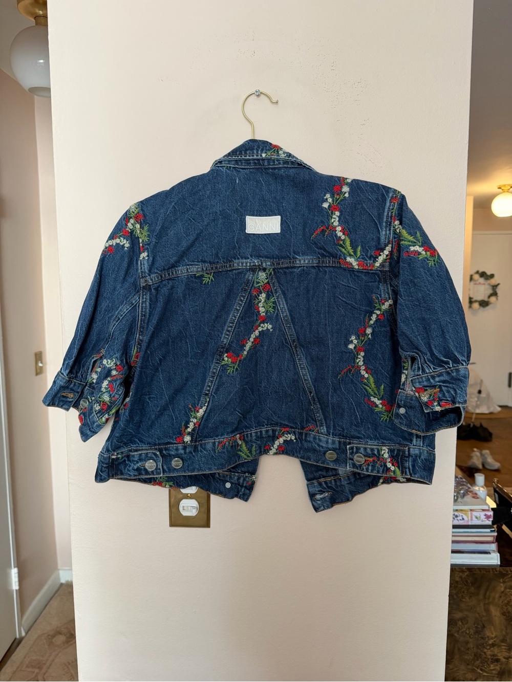 GANNI Floral Embroidered 3/4 Sleeve Cropped Denim Jacket - Picture 3 of 4